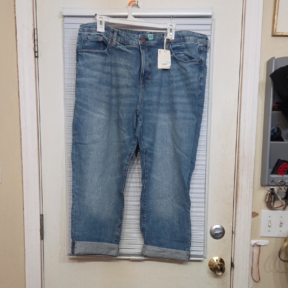 a.n.a Mid-Rise Boyfriend Denim Jeans